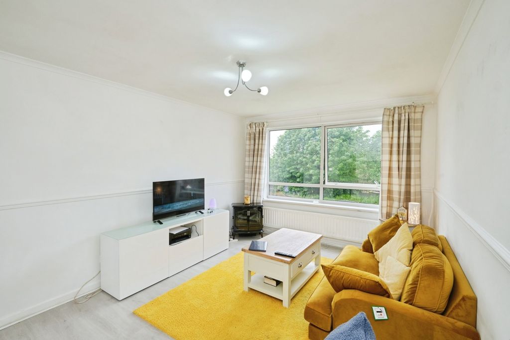 Property photo 2 of 19 Pbox-Img.Jpg