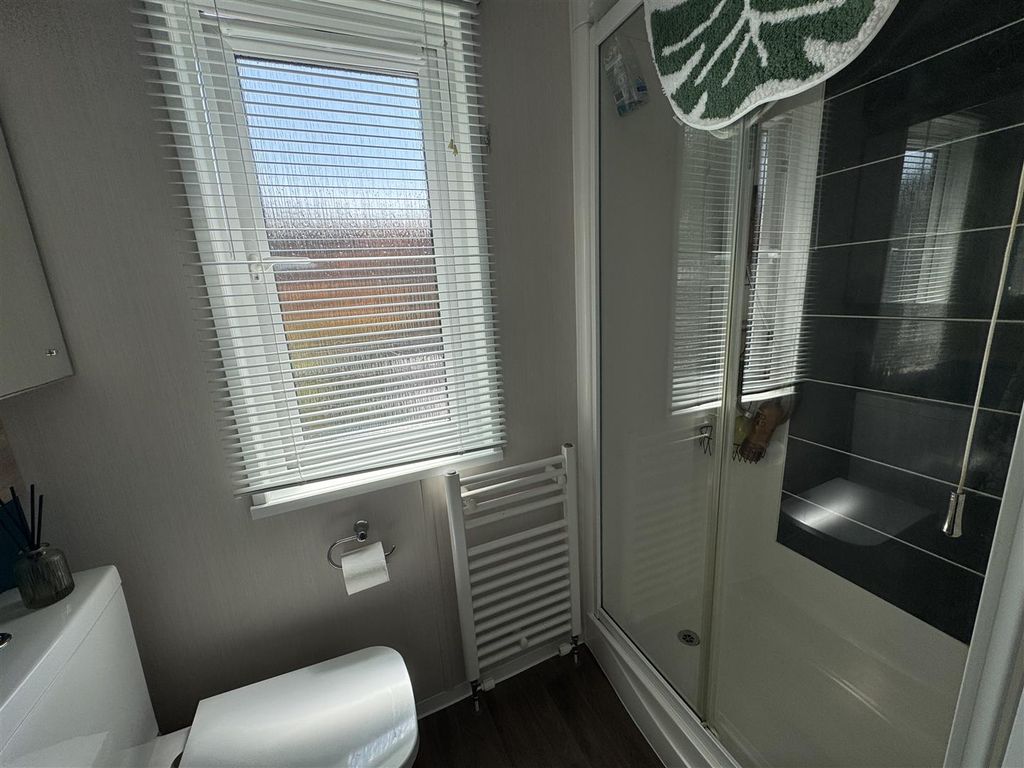 Property photo 3 of 10 Shower Room