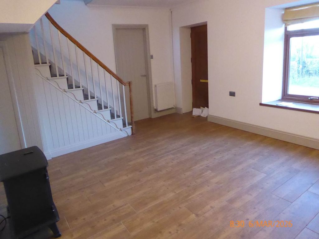 Property photo 3 of 14 P1130865