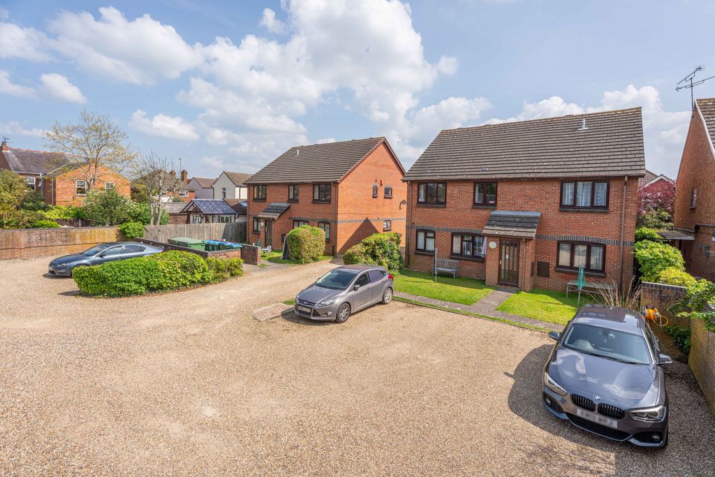 Property photo 1 of 11 Dsc01944