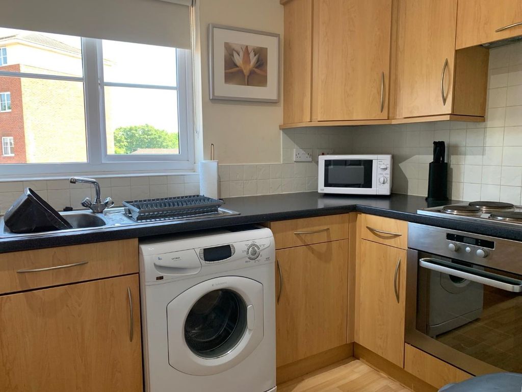 Property photo 2 of 9 Kitchen.Jpg