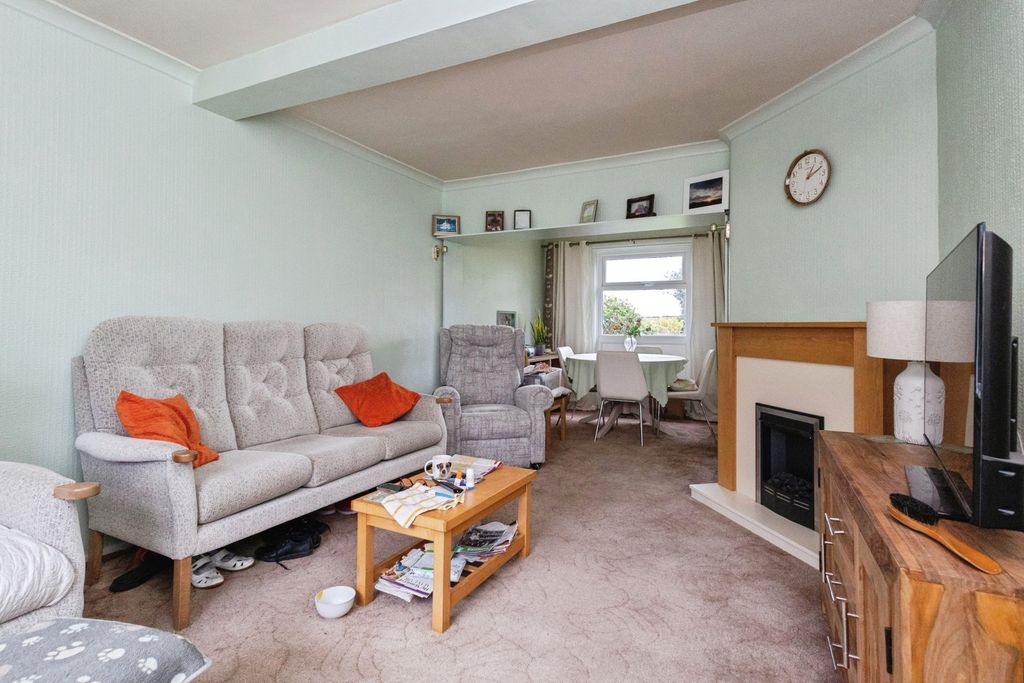 Property photo 2 of 16 Pbox-Img.Jpg