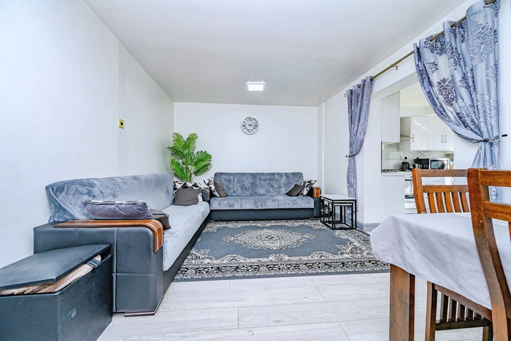 Property photo 3 of 14 Pbox-Img.Jpg