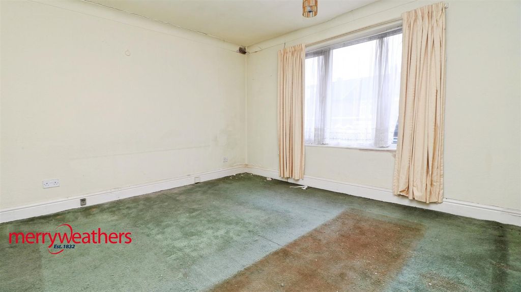 Property photo 3 of 10 Bedroom One