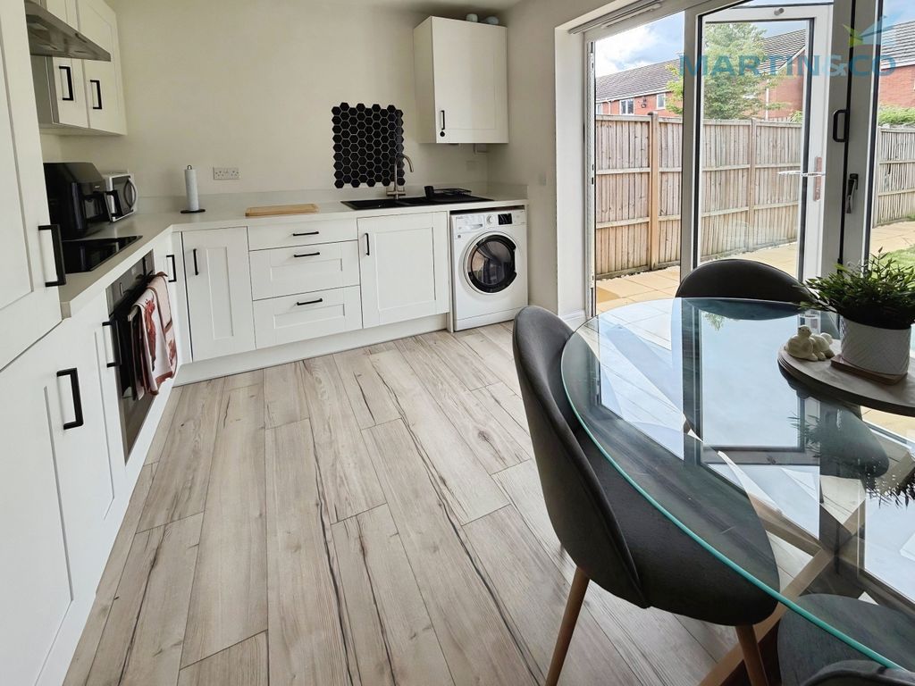 Property photo 3 of 7 4F2d583B-Ae0B8d01-Bdcb-4452-B19E-22cc7F609767