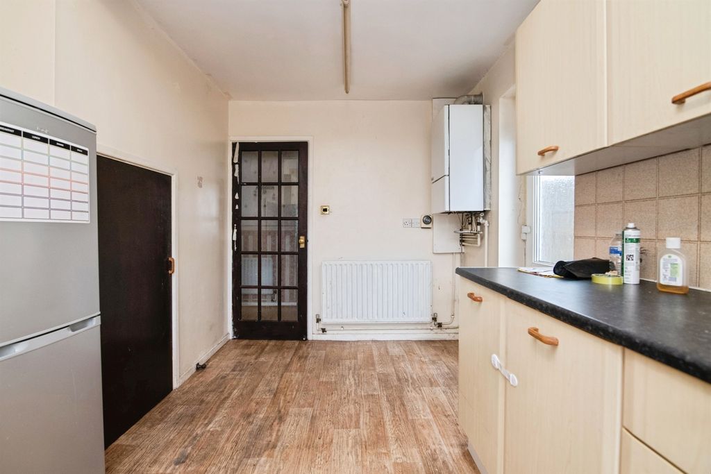 Property photo 3 of 13