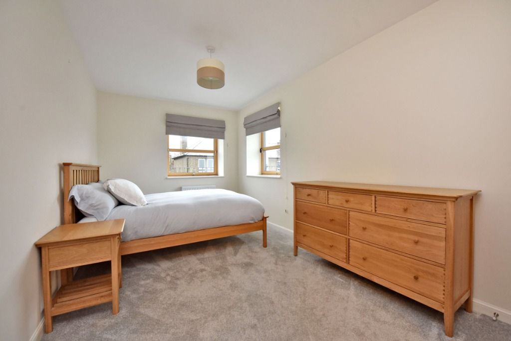 Property photo 2 of 30