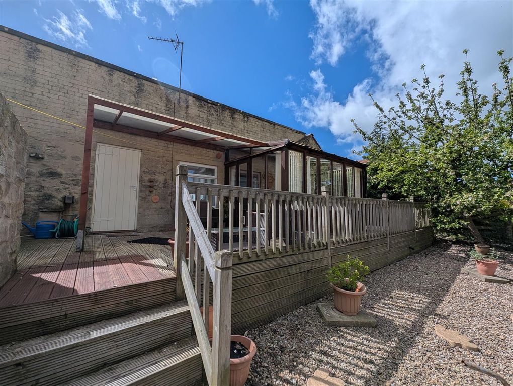 Property photo 2 of 13 Externally