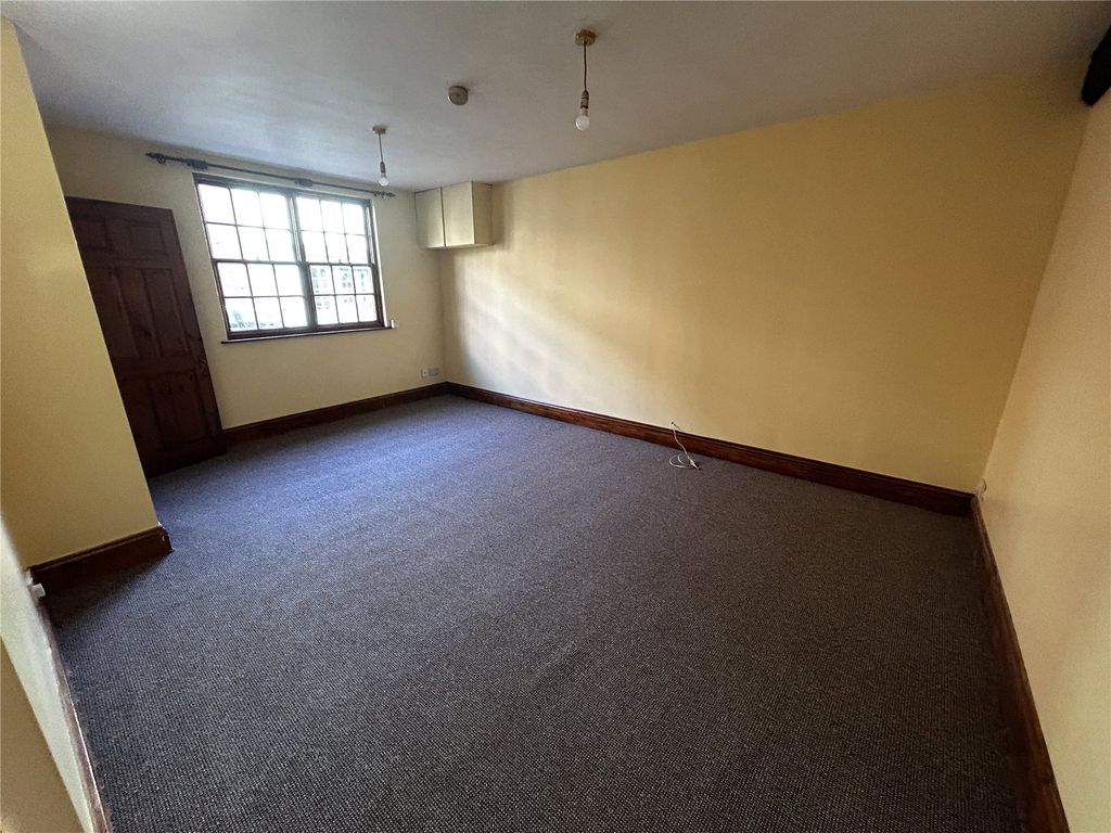 Property photo 3 of 9 Picture No. 04