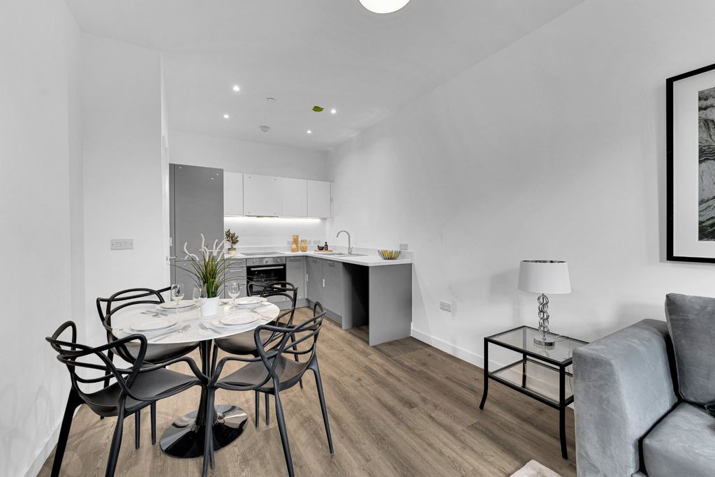 Property photo 2 of 21 Picture No. 27