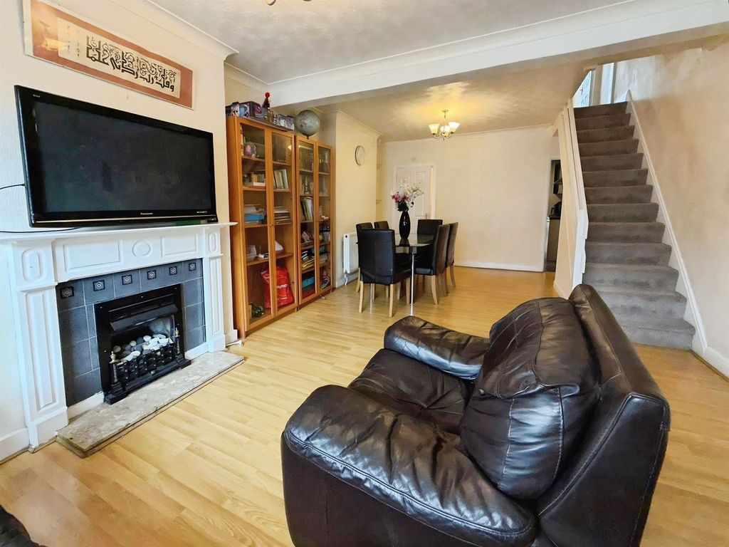 Property photo 3 of 14