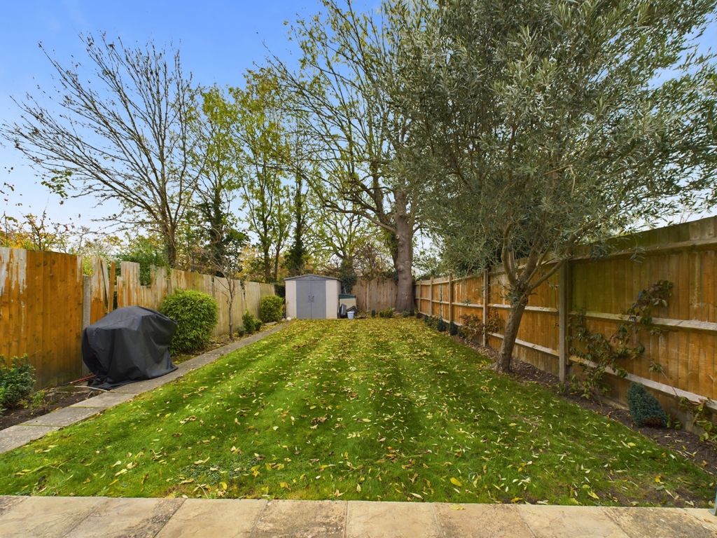 Property photo 2 of 11 Cam03750G0-Pr0029-Still007