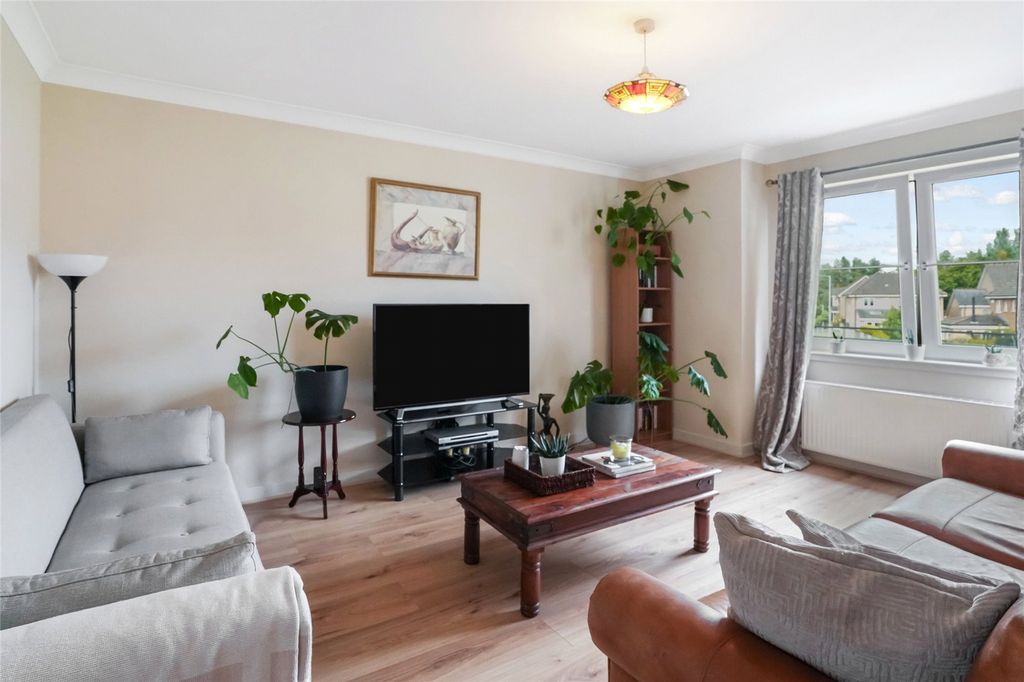 Property photo 2 of 19 Picture No. 03