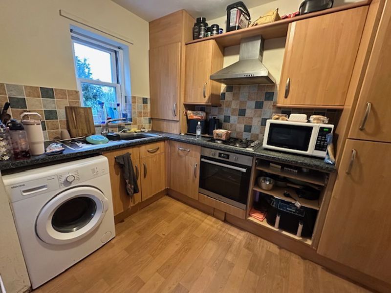 Property photo 3 of 6 Photo 5