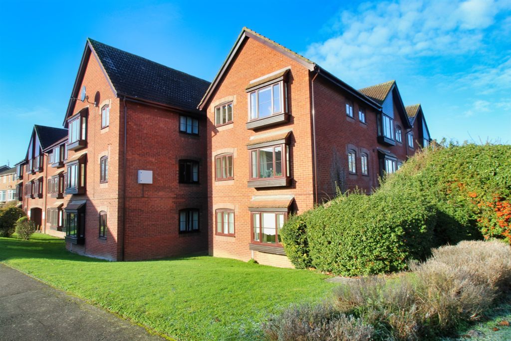 1 bed flat for sale Walton