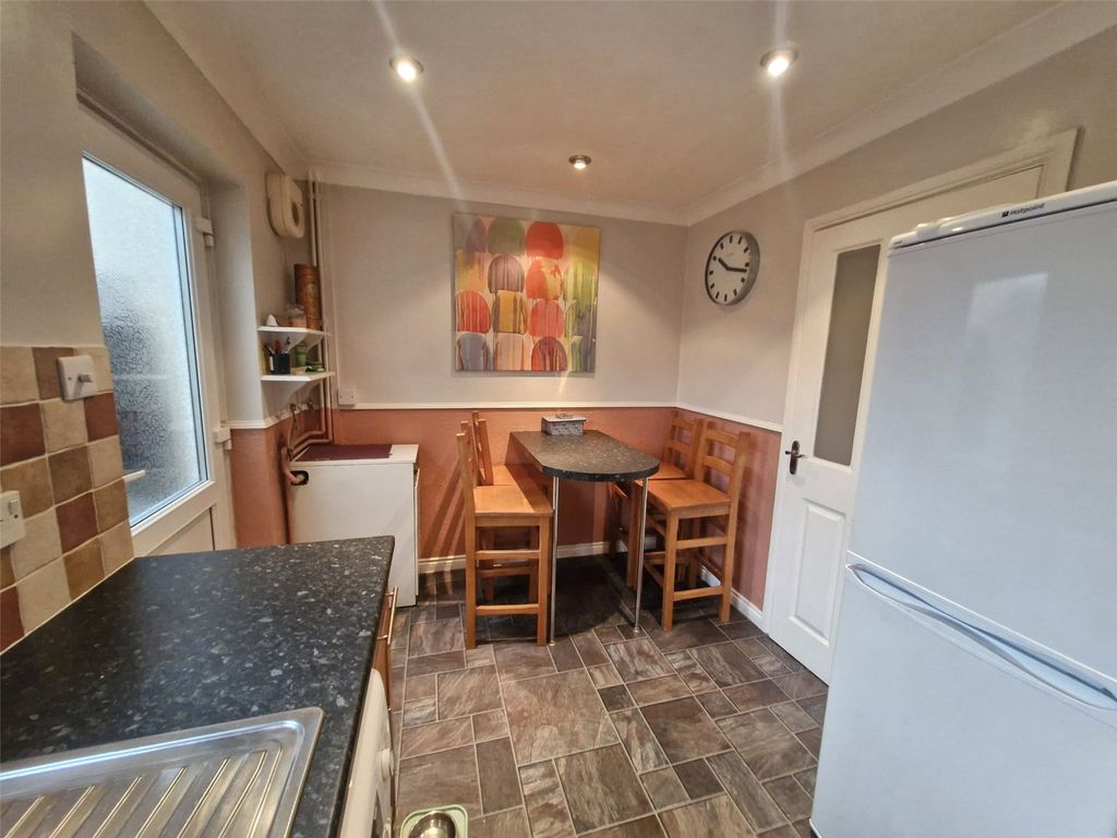 Property photo 3 of 14 Picture No. 02