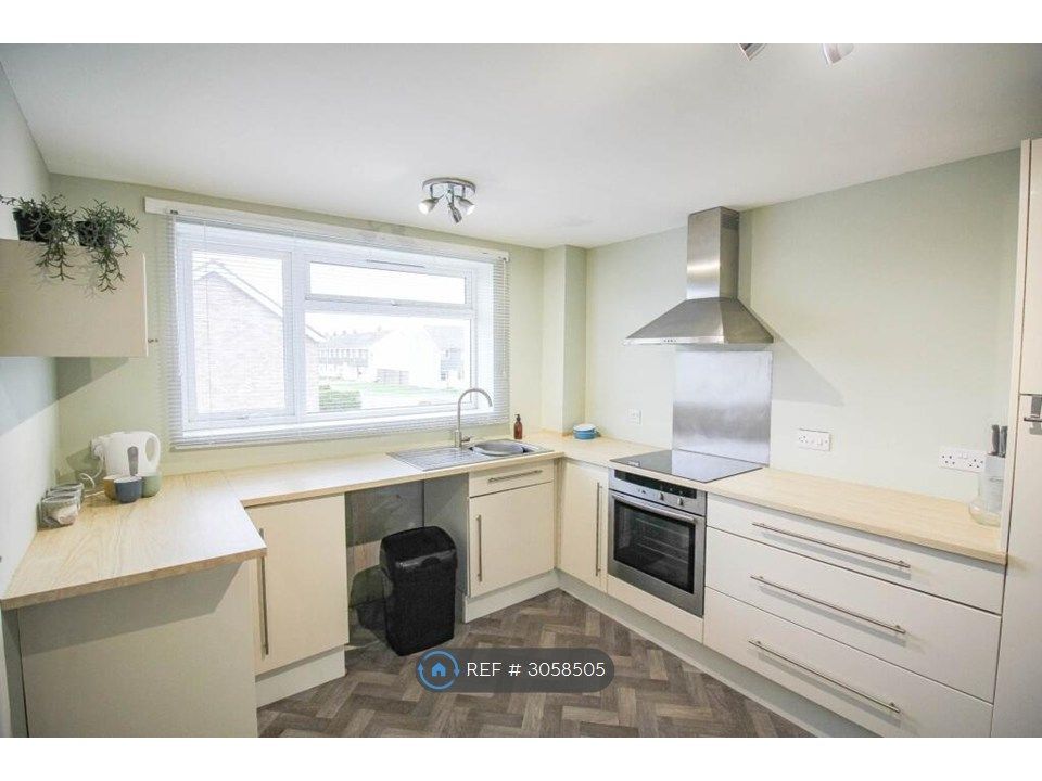 Property photo 2 of 12 Kitchen / Diner 1