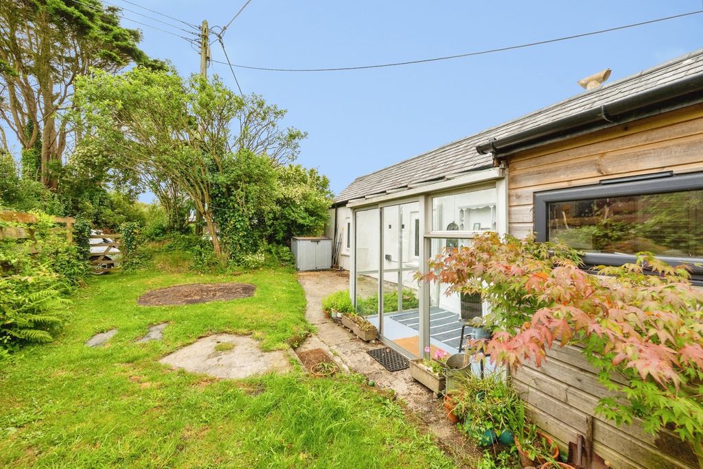 Property photo 2 of 12 Pbox-Img.Jpg