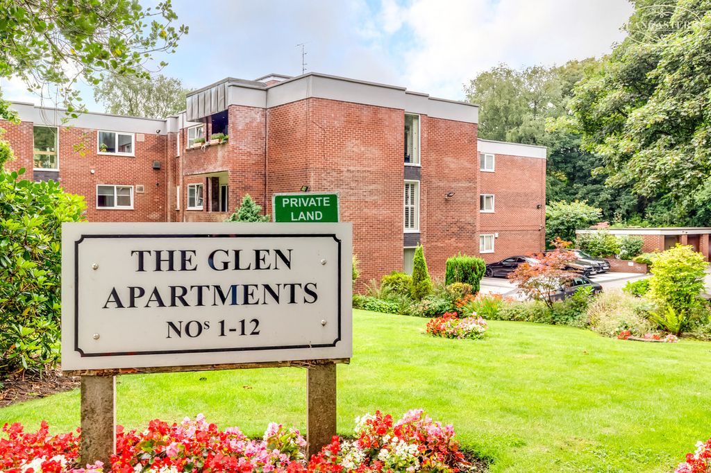 Property photo 1 of 27 The Glen