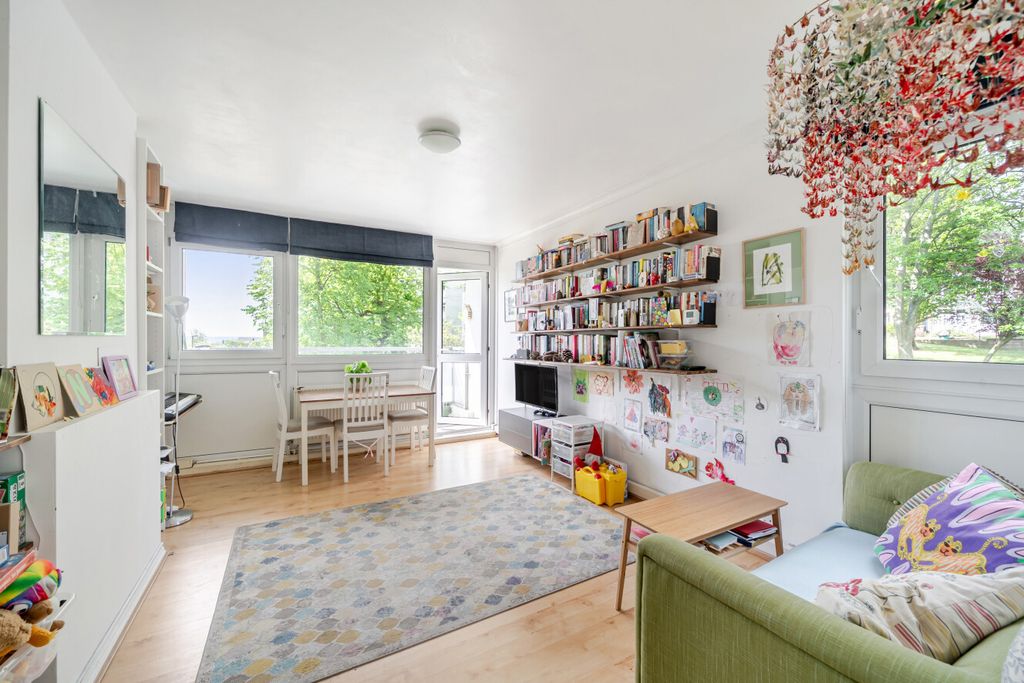 Property photo 1 of 14 1454169-9-69Fb162...