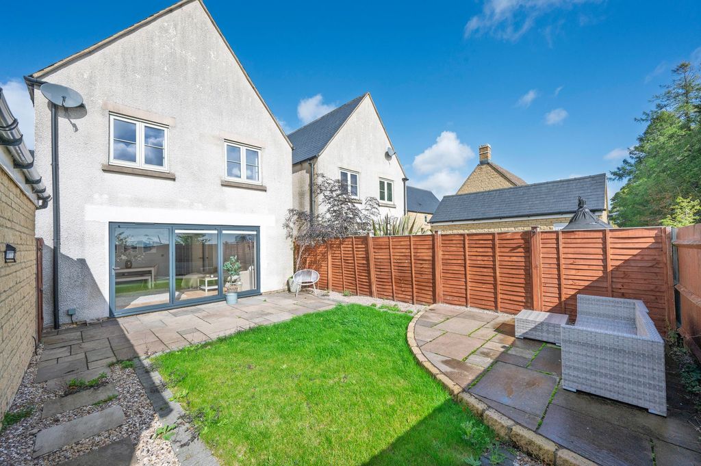 Property photo 3 of 22 Rear & Garden