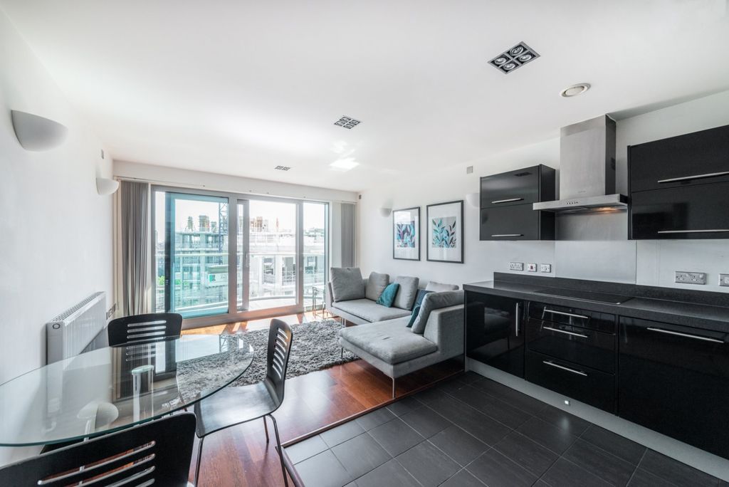 Property photo 3 of 12 Picture No. 05