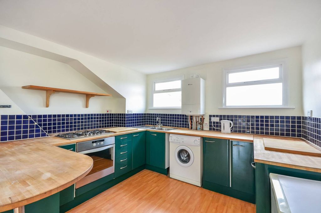 Property photo 1 of 5