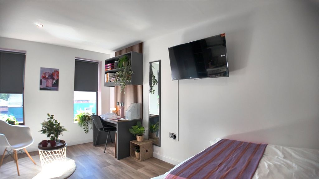 Property photo 2 of 4 Picture No. 17