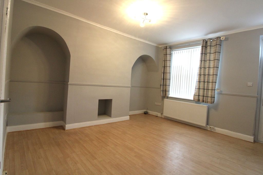 Property photo 2 of 8 B.Lo