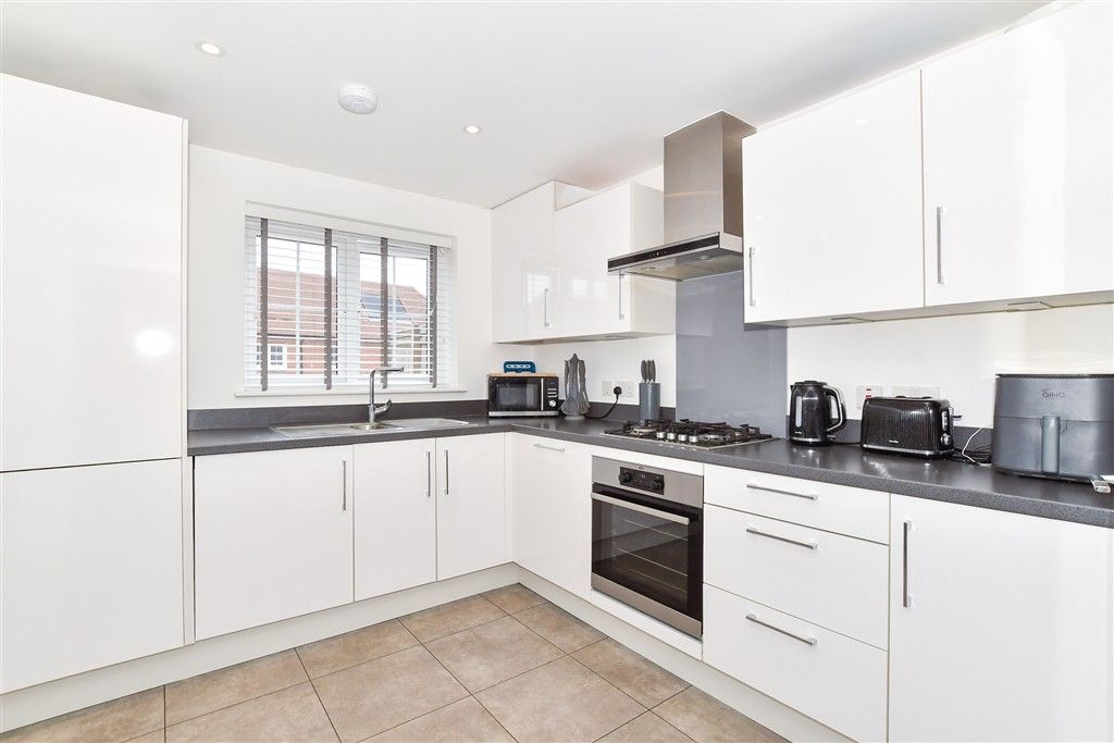 Property photo 2 of 14 Kitchen/Dining Room