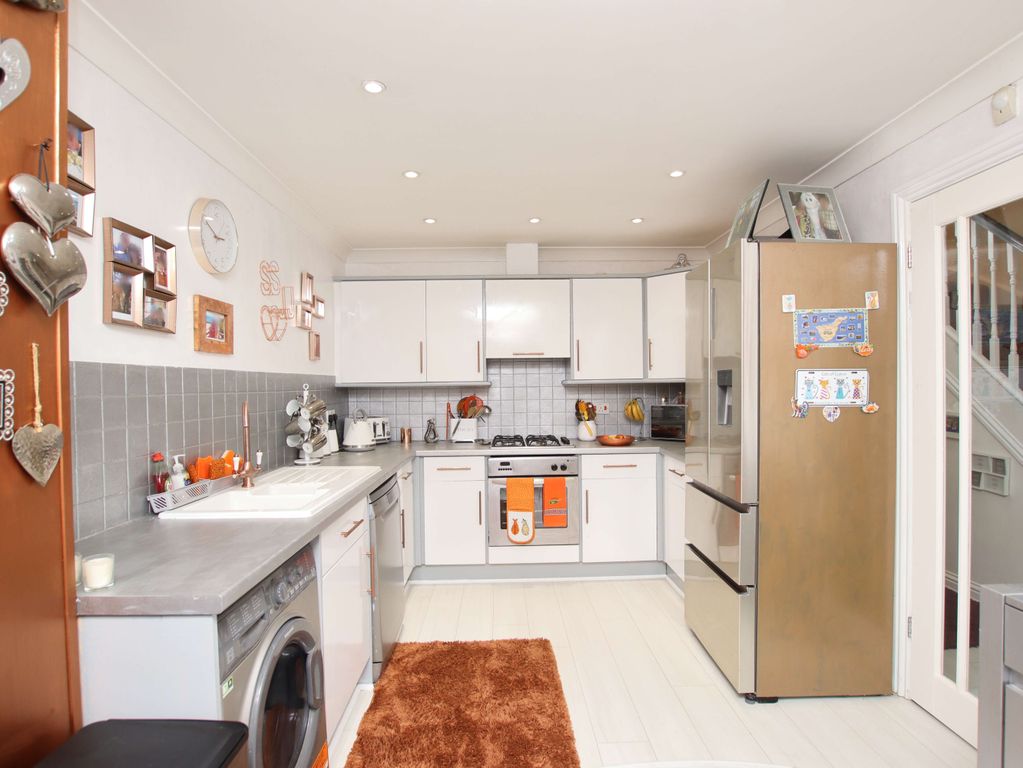 Property photo 3 of 20