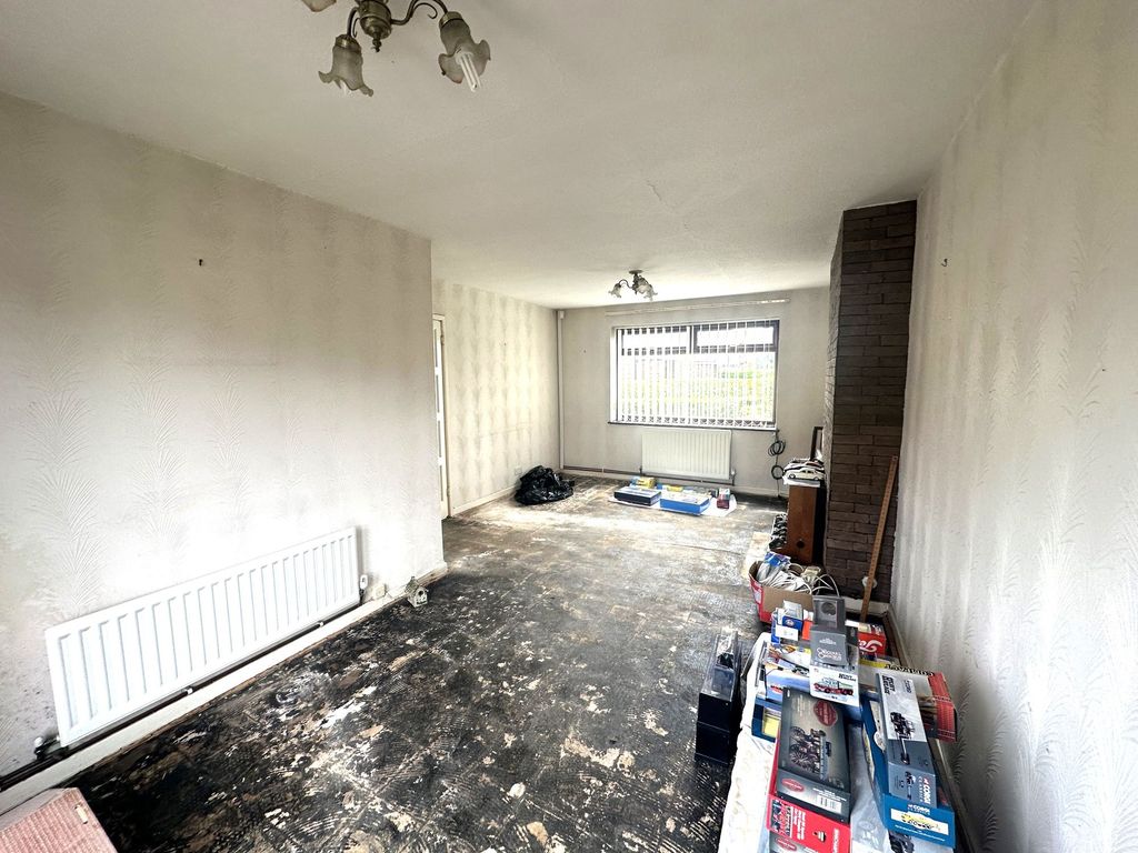 Property photo 3 of 12 Photo 12
