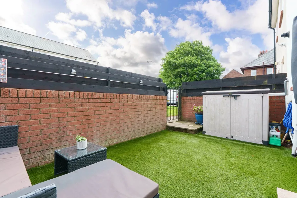 Property photo 2 of 18