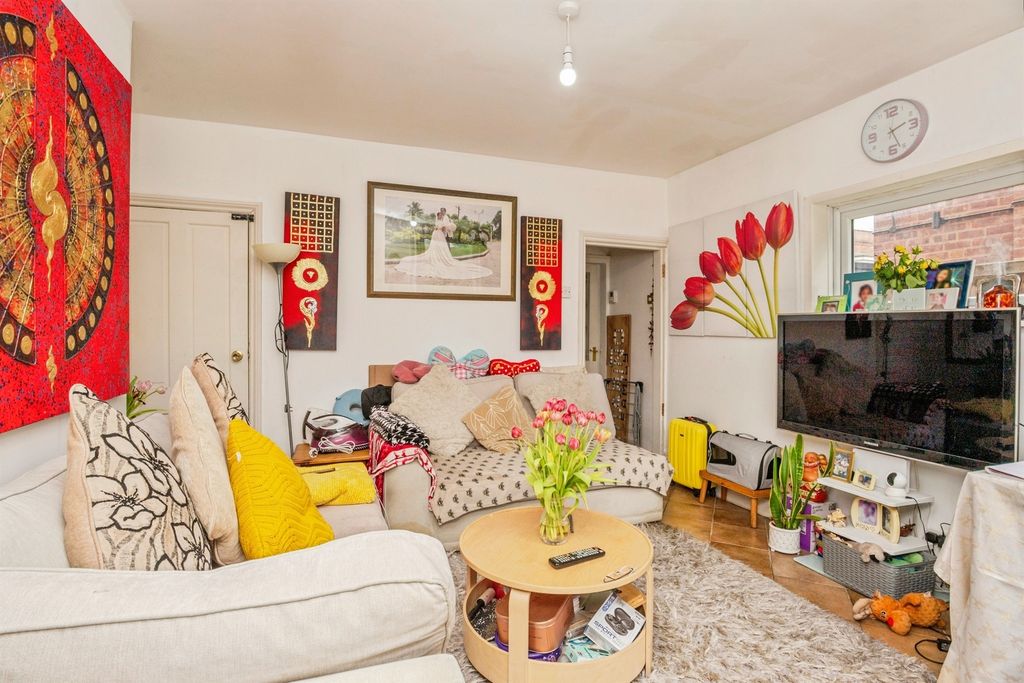 Property photo 3 of 19