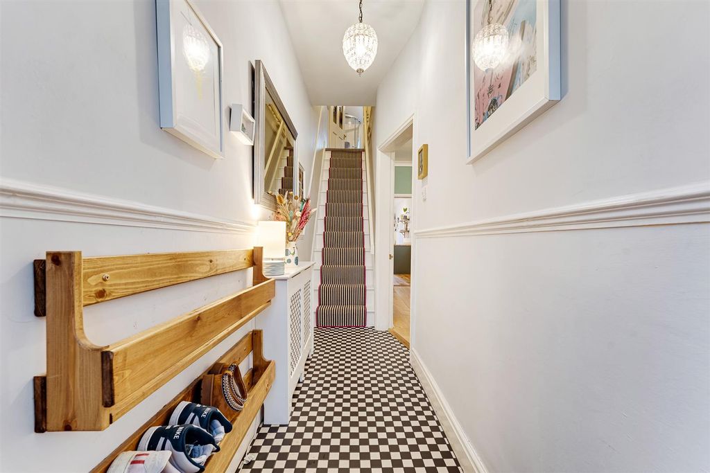 Property photo 2 of 34 Image 2