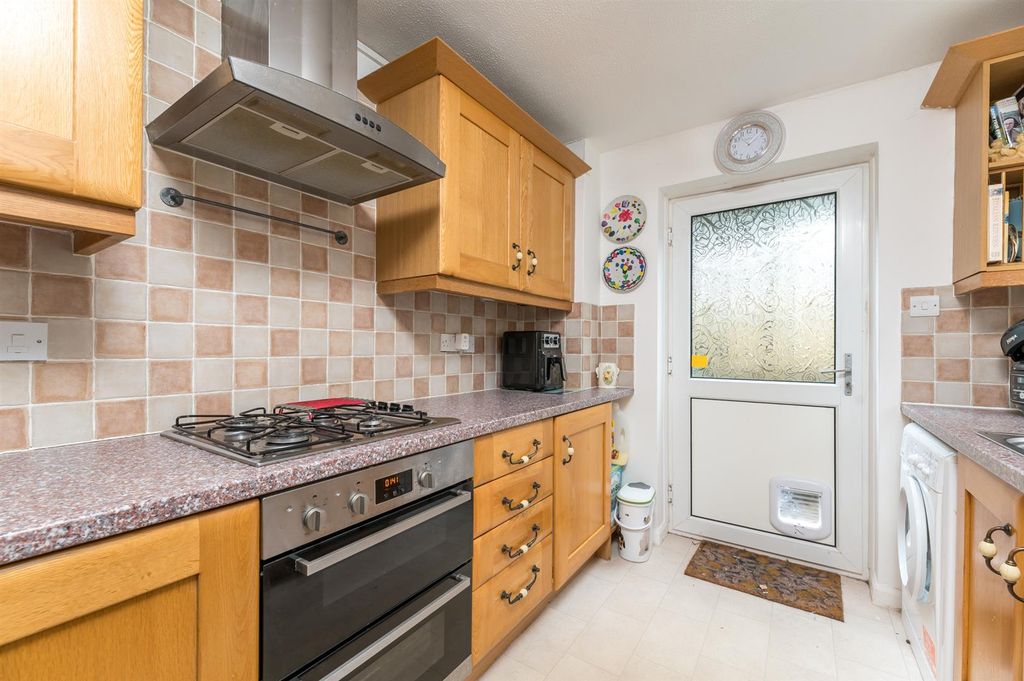 Property photo 2 of 26 Kitchen
