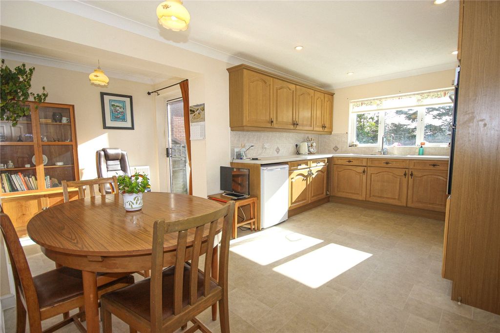 Property photo 2 of 18 Picture 2