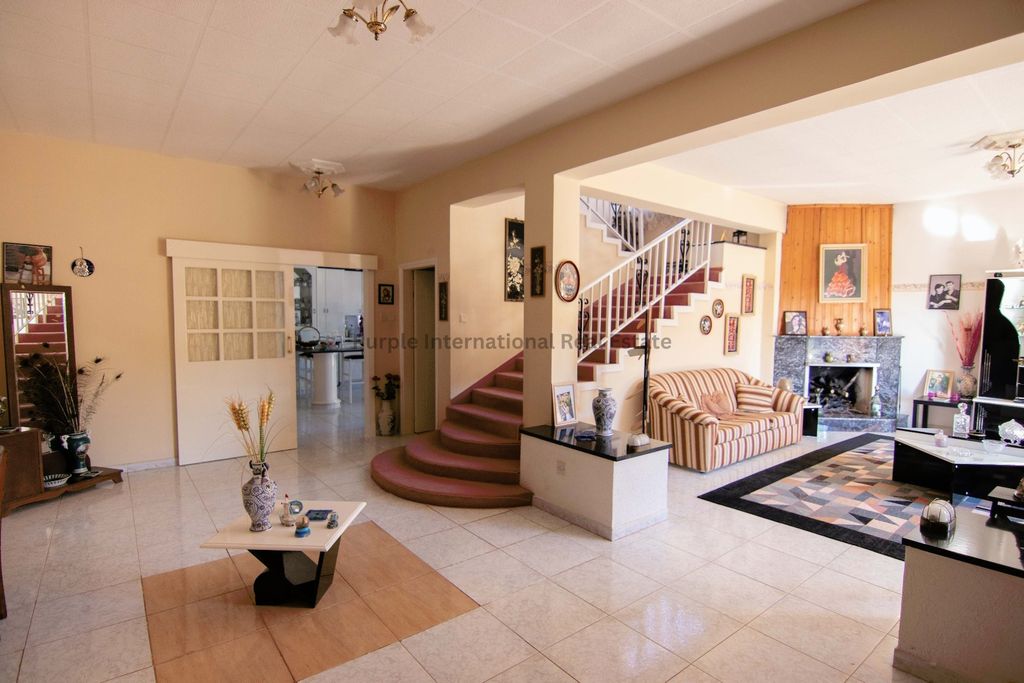 Property photo 2 of 55