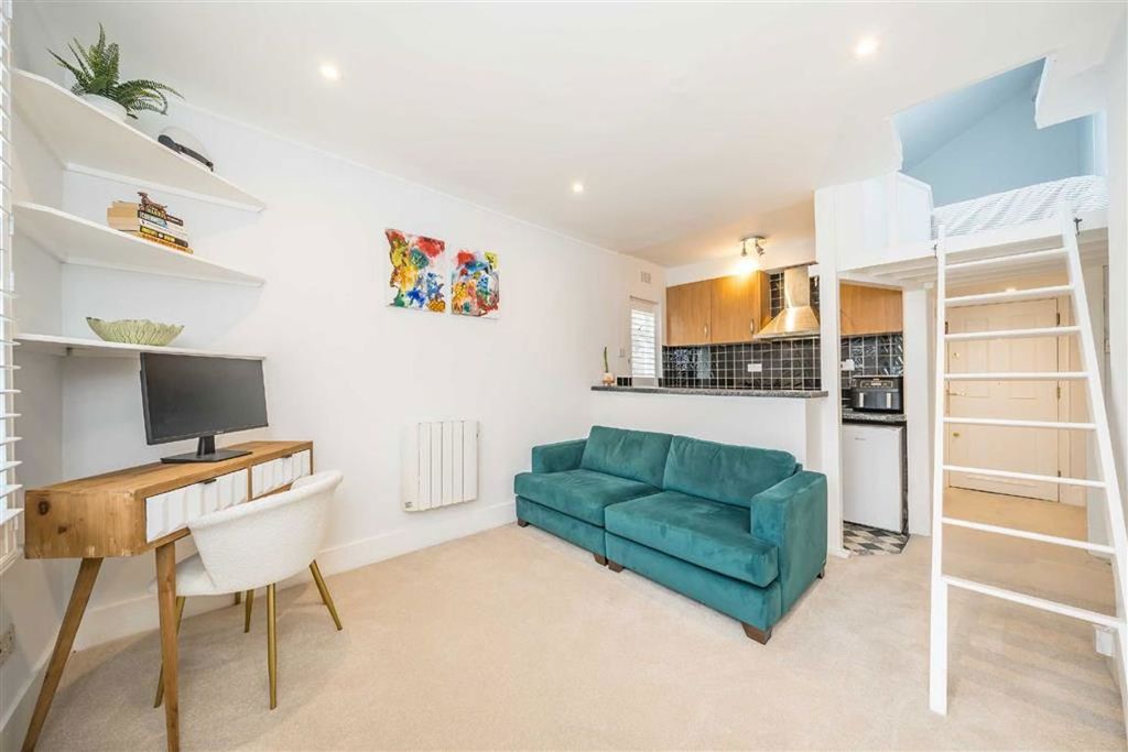 Property photo 2 of 5