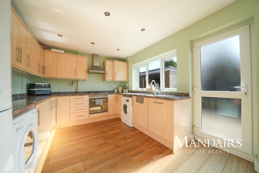 Property photo 2 of 22