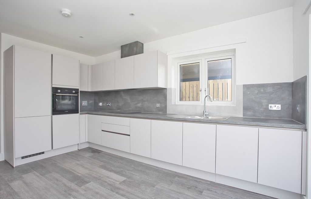 Property photo 2 of 15 Picture 2