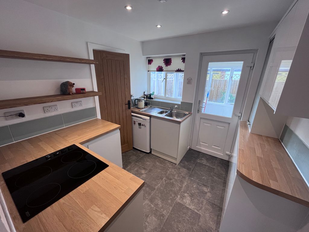 Property photo 2 of 18 Image