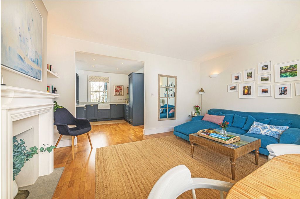 Property photo 3 of 11 Picture No. 15