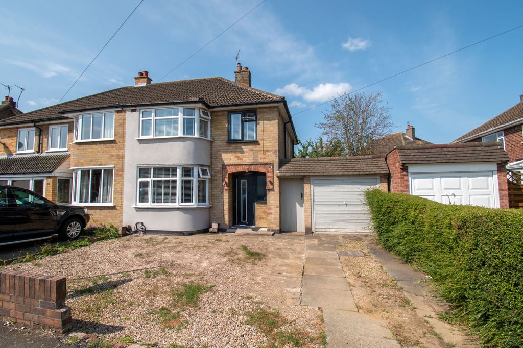 Property photo 1 of 18