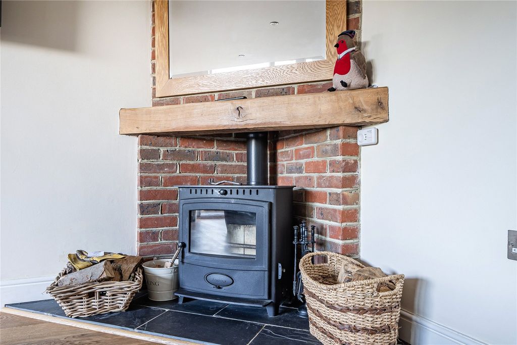 Property photo 3 of 22 Picture No. 06