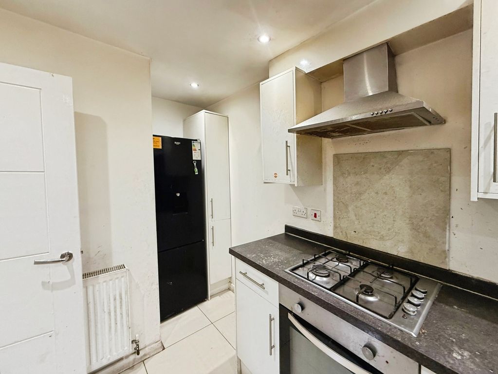 Property photo 3 of 12 Pbox-Img.Jpeg