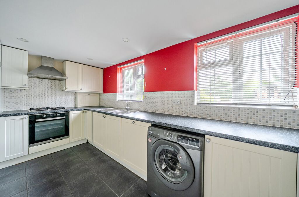 Property photo 2 of 13 1466643-24-6A1Daf...