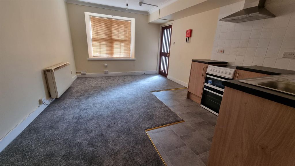 Property photo 3 of 11 Living Room 3.Jpeg