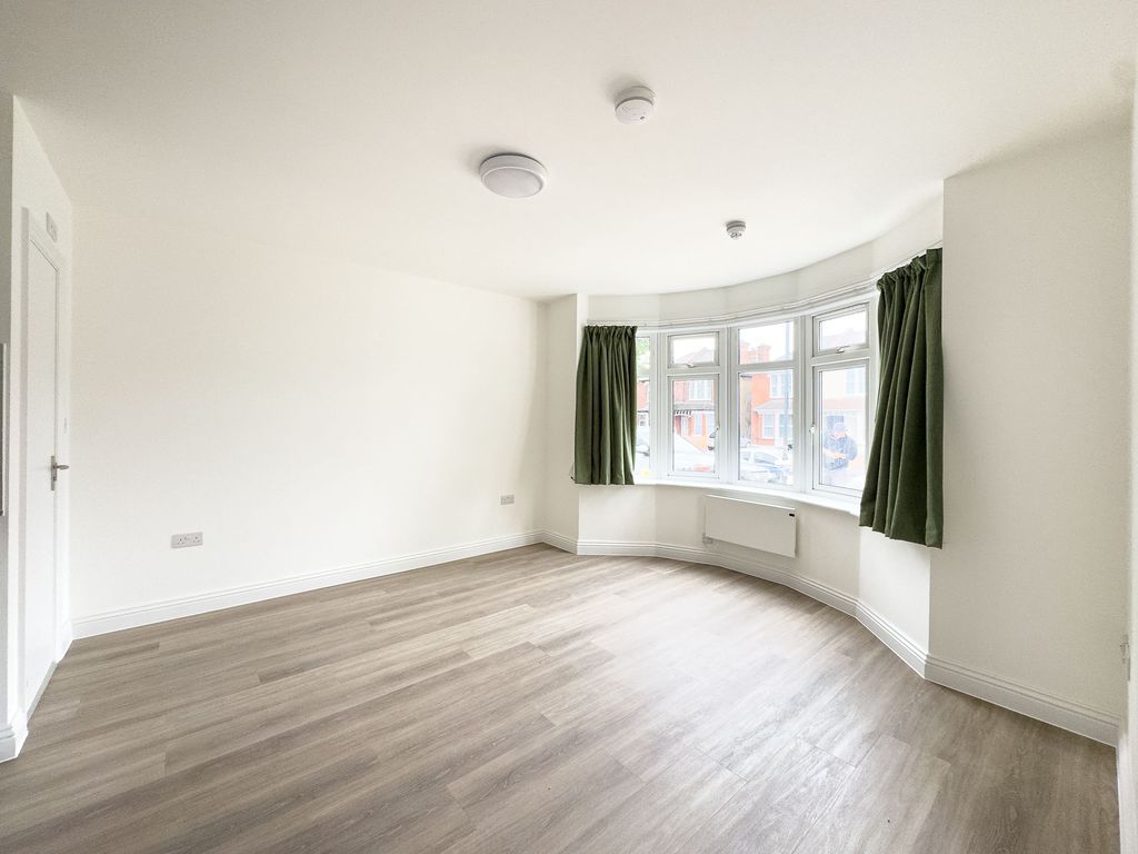 Property photo 1 of 4