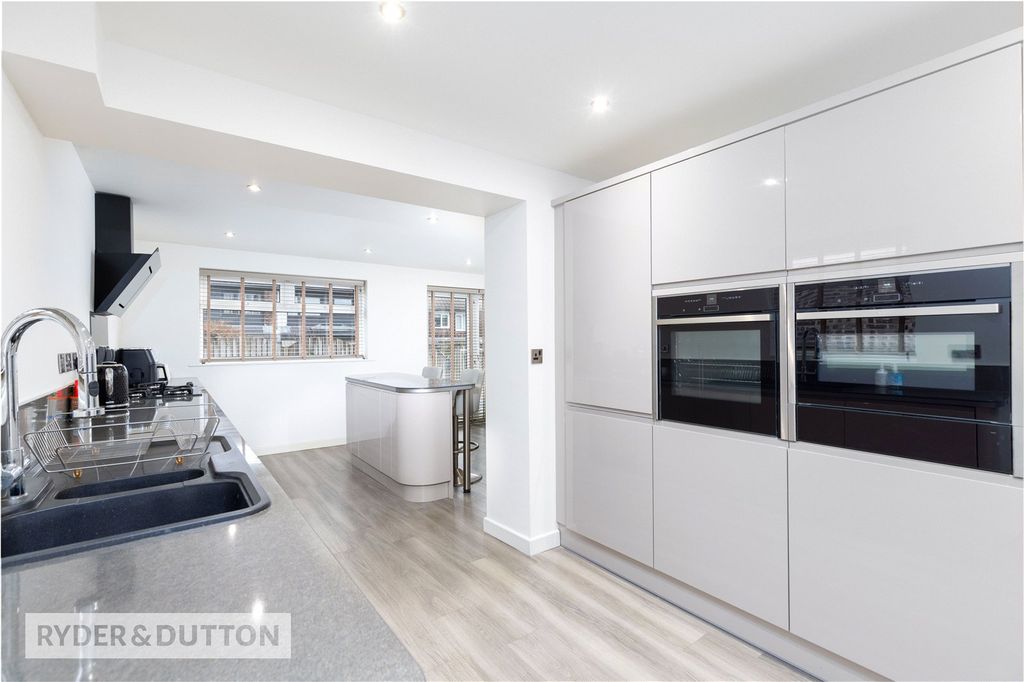 Property photo 2 of 25 Picture No. 06